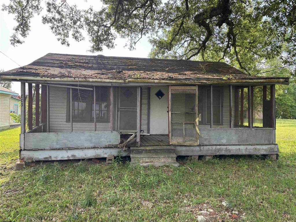 803 North Division Street Dequincy, LA 70633 - Photo 2 of 6