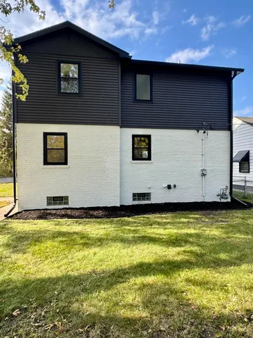 a view of a livingroom with an outdoor space