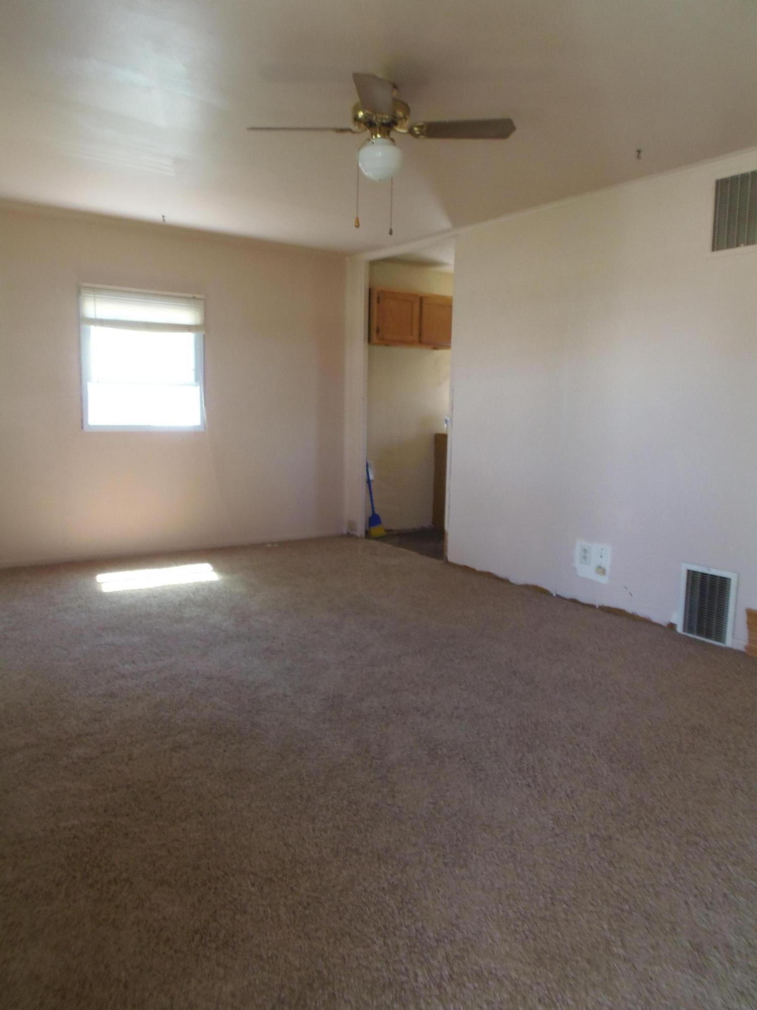 309 South Hampton Road Columbus, OH 43213 - Photo 8 of 15