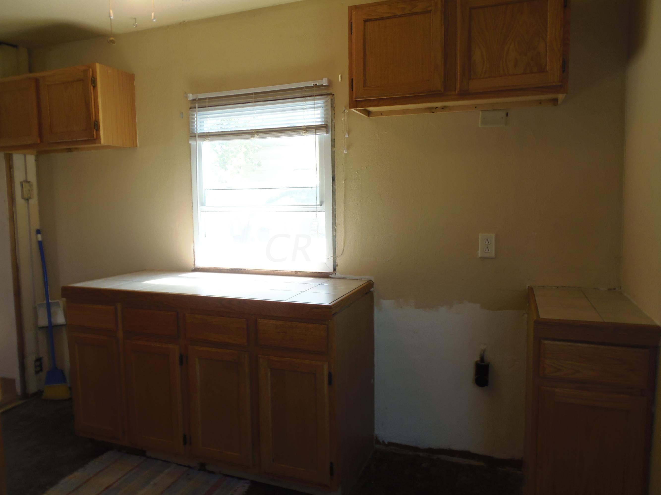 309 South Hampton Road Columbus, OH 43213 - Photo 10 of 15