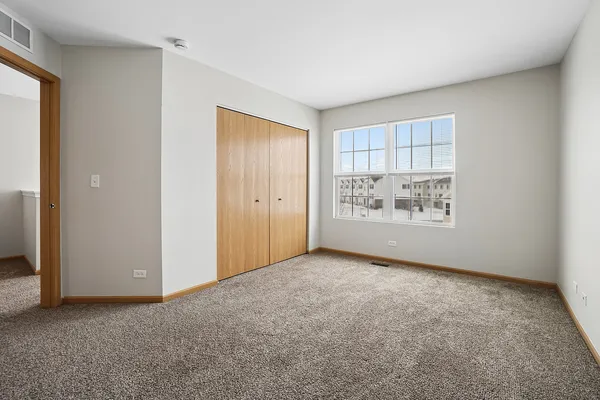 $2,495 | 3763 Bailey Road, Unit 3763, Yorkville, IL 60560