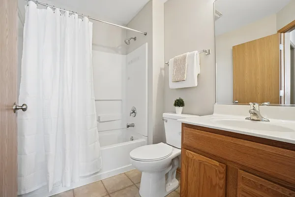 $2,495 | 3763 Bailey Road, Unit 3763, Yorkville, IL 60560