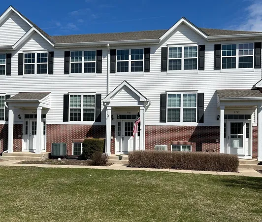 $2,495 | 3763 Bailey Road, Unit 3763, Yorkville, IL 60560