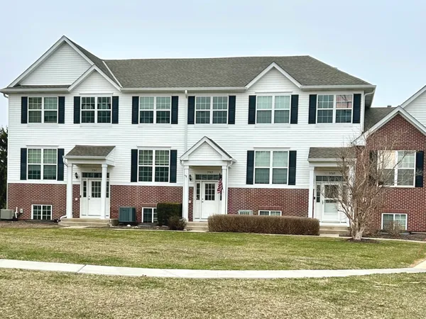 $2,495 | 3763 Bailey Road, Unit 3763, Yorkville, IL 60560