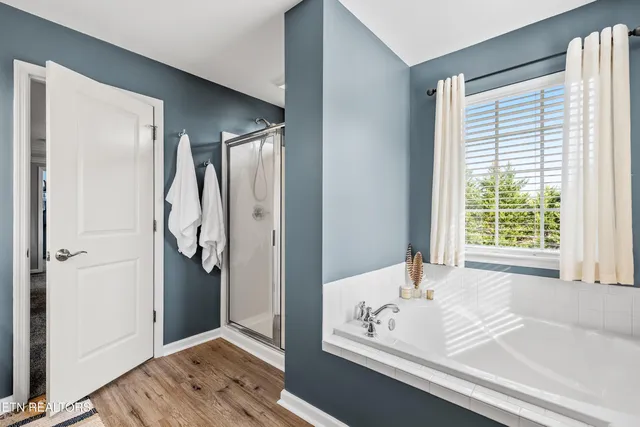 $629,900 | 285 Gunter Drive, Lenoir City, TN 37772