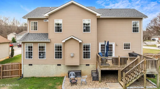 $629,900 | 285 Gunter Drive, Lenoir City, TN 37772