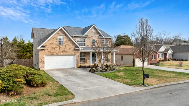 $629,900 | 285 Gunter Drive, Lenoir City, TN 37772