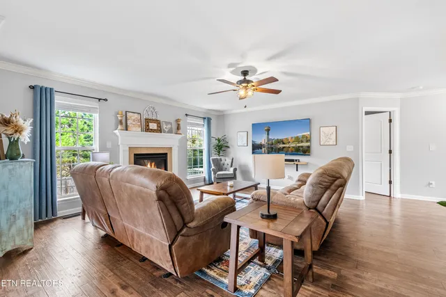 $629,900 | 285 Gunter Drive, Lenoir City, TN 37772