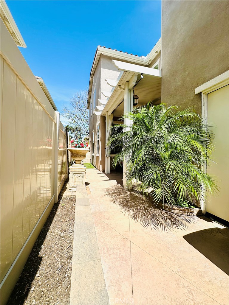 31891 Domenoe Way Temecula, CA 92592 - Photo 18 of 36
