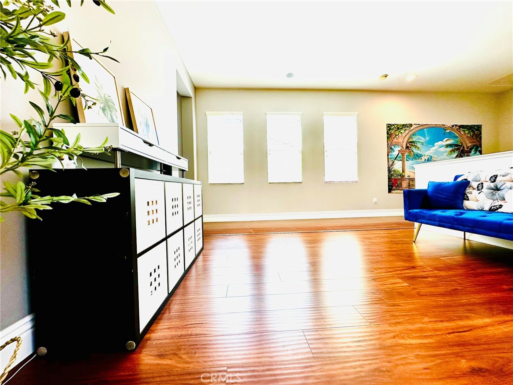 31891 Domenoe Way Temecula, CA 92592 - Photo 19 of 36 Second floor loft
