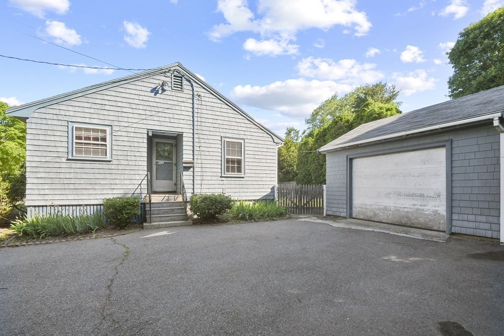 6 Oakhurst Road Beverly, MA 01915 - Photo 35 of 38 Gallery Image 35