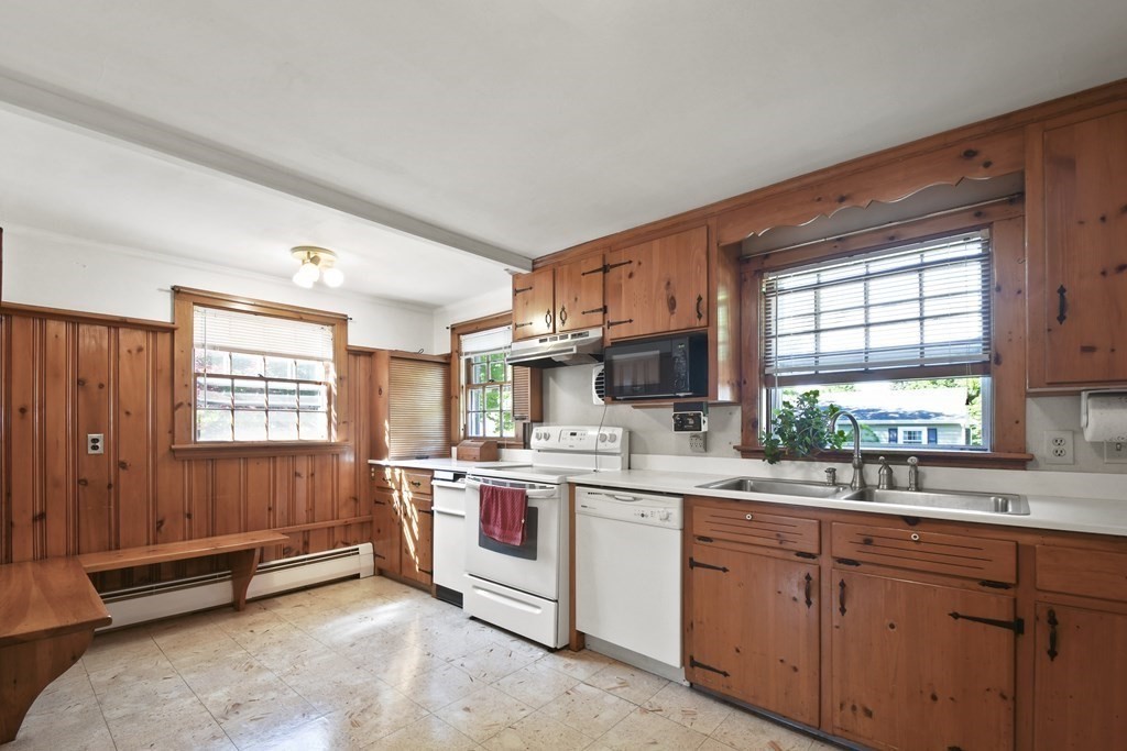 6 Oakhurst Road Beverly, MA 01915 - Photo 8 of 38 Gallery Image 8