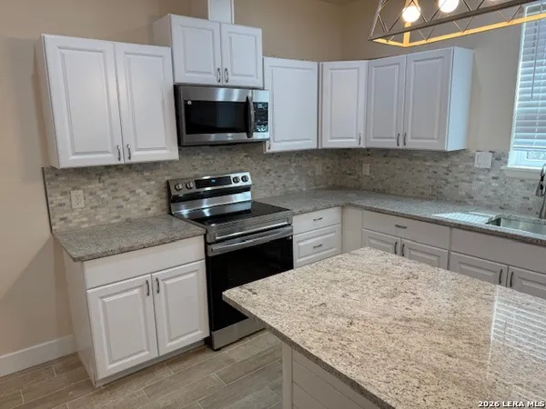 $2,000 | 1475 Bonnyview Drive, Canyon Lake, TX 78133