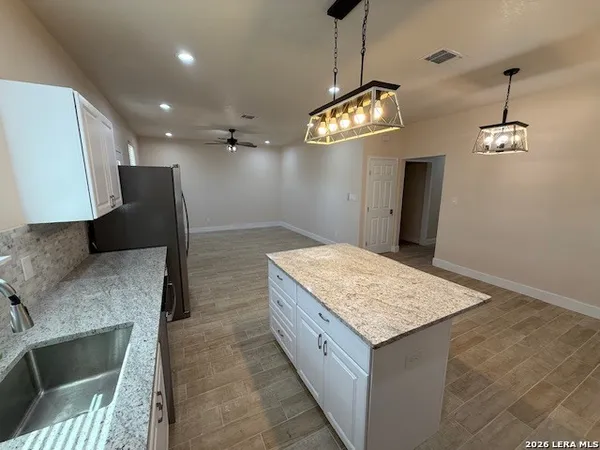 $2,000 | 1475 Bonnyview Drive, Canyon Lake, TX 78133