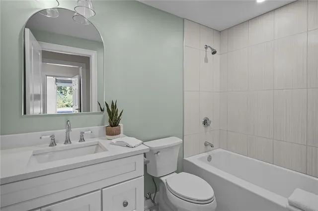 $899,000 | 191 Pippin Orchard Road, Cranston, RI 02921