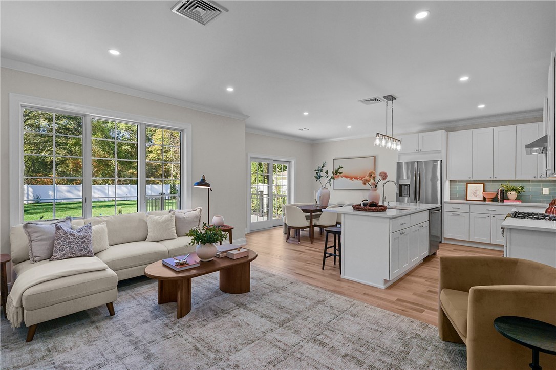 191 Pippin Orchard Road Cranston, RI 02921 - Photo 8 of 45