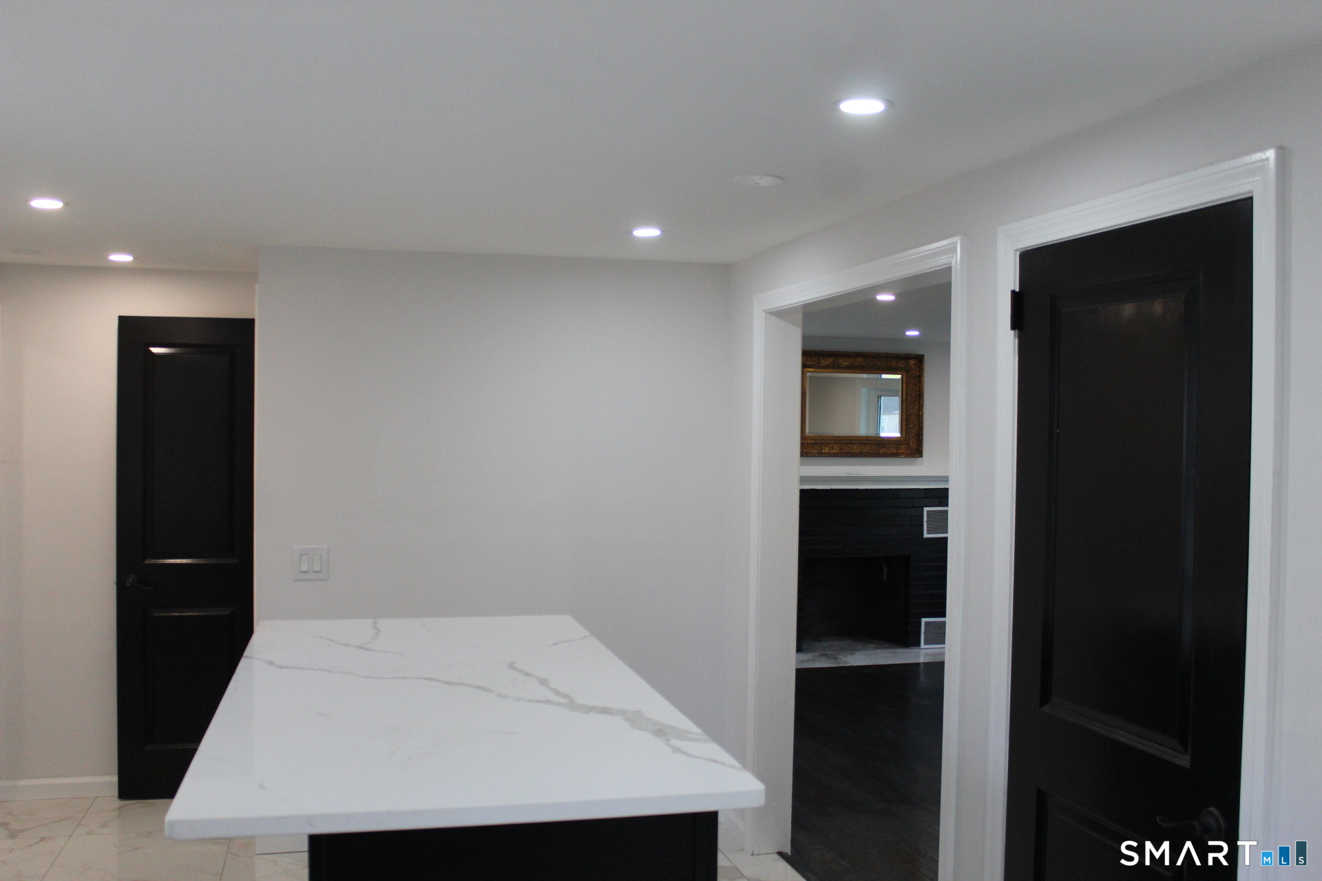 18 Walsh Street Bloomfield, CT 06002 - Photo 4 of 14