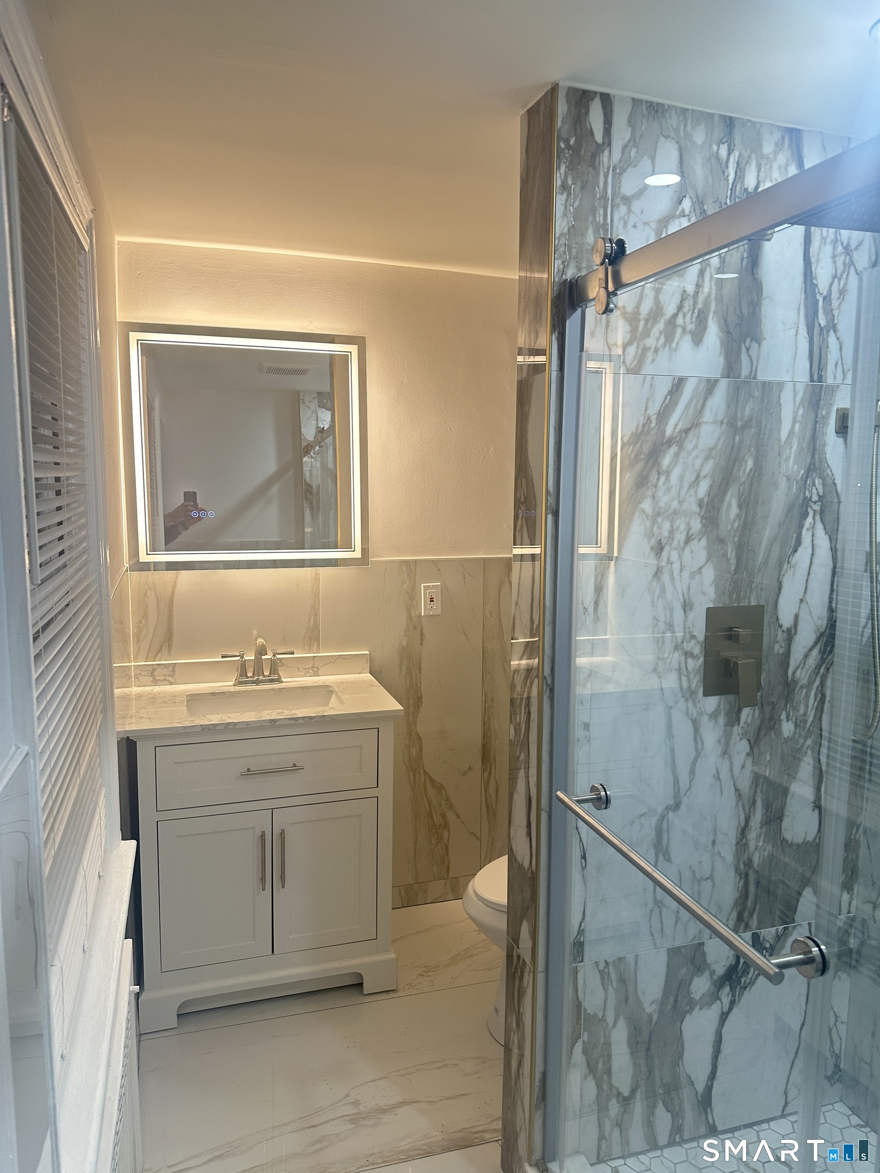 18 Walsh Street Bloomfield, CT 06002 - Photo 10 of 14