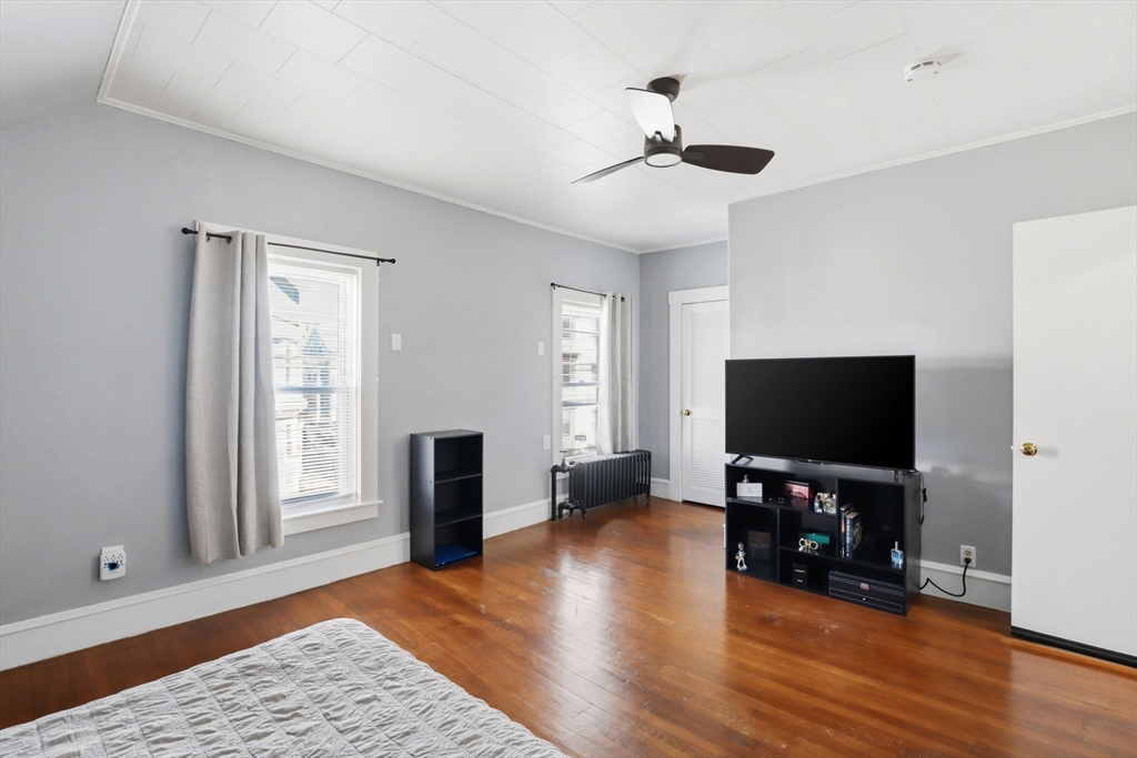 79 Cambridge Street Fall River, MA 02721 - Photo 24 of 41