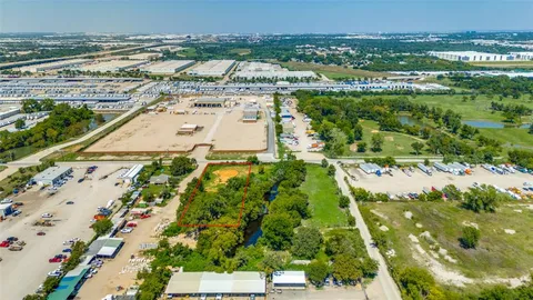 $475,000 | 550 West Oakdale Road, Grand Prairie, TX 75050