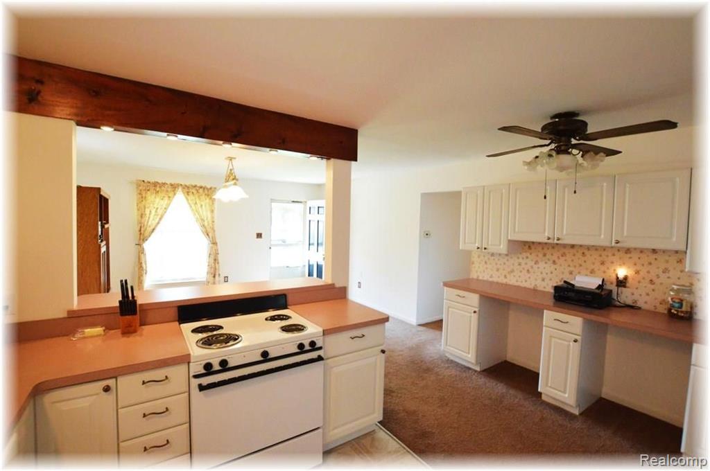 3212 Avon Manor Road Rochester Hills, MI 48307 - Photo 13 of 41