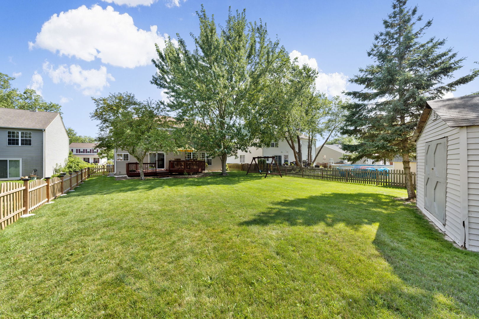 1860 Gleneagle Circle Elgin, IL 60123 - Photo 48 of 55