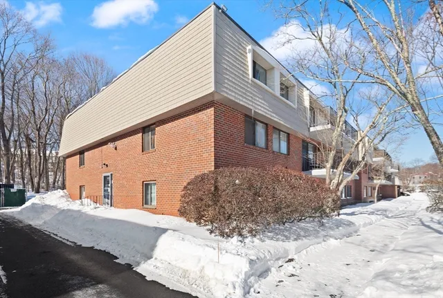 $329,900 | 575 Broad Street, Unit 315, Weymouth, MA 02189