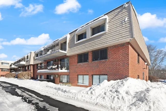 $329,900 | 575 Broad Street, Unit 315, Weymouth, MA 02189