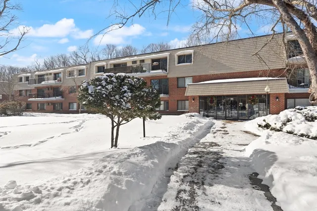 $329,900 | 575 Broad Street, Unit 315, Weymouth, MA 02189