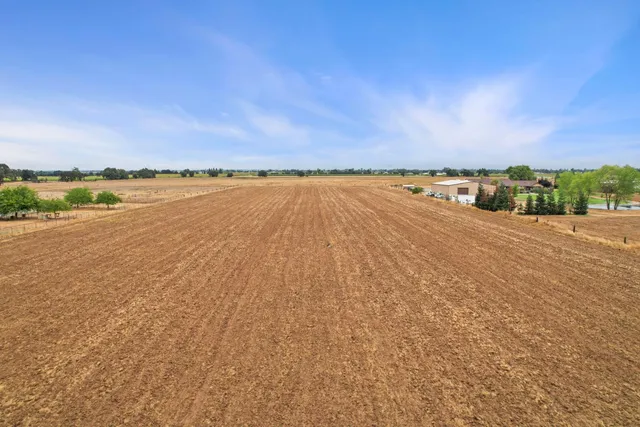 $1,150,000 | 25988 North Sowles Road, Galt, CA 95632