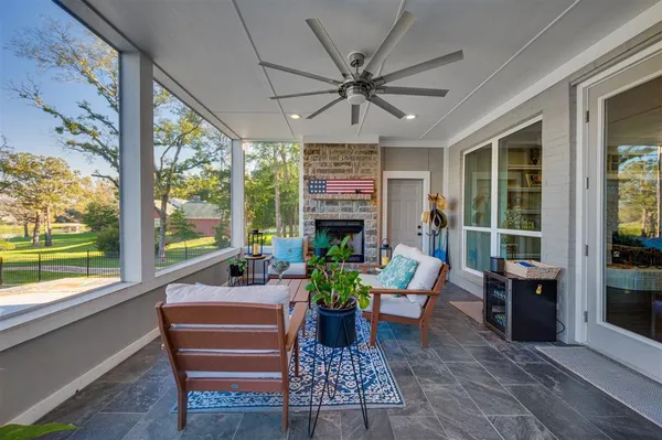 $1,950,000 | 2001 Rose Pointe, Athens, TX 75752