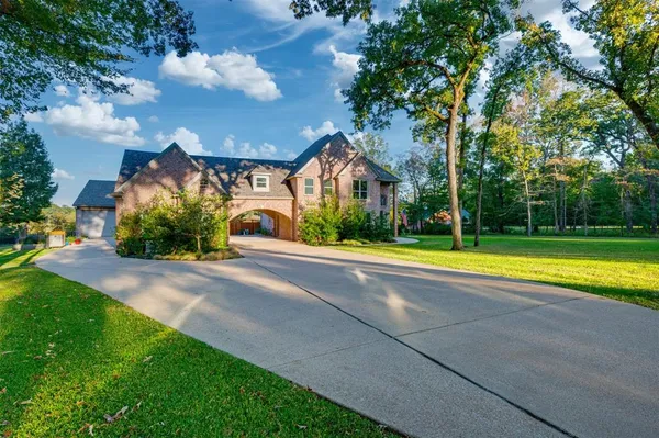 $1,950,000 | 2001 Rose Pointe, Athens, TX 75752