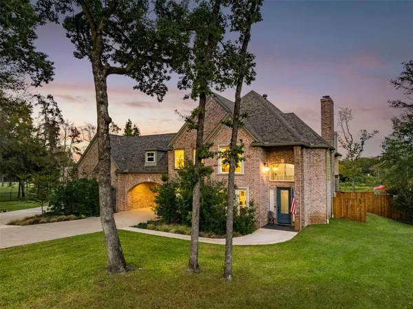 $1,950,000 | 2001 Rose Pointe, Athens, TX 75752