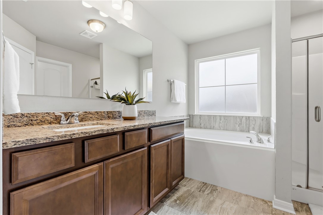 2043 Brisbane Way Bryan, TX 77807 - Photo 17 of 27