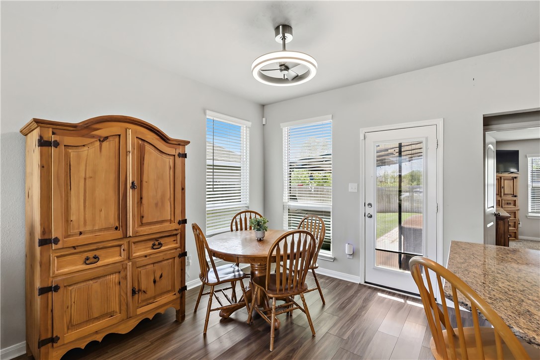 2043 Brisbane Way Bryan, TX 77807 - Photo 10 of 27