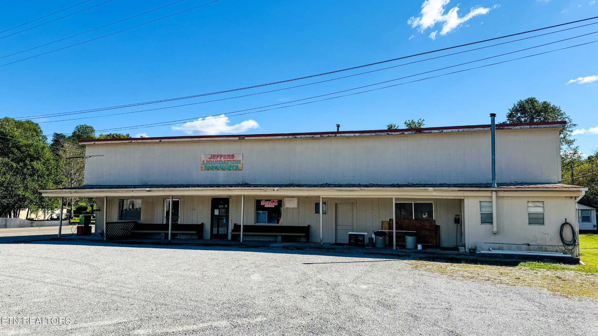 610 Paint Rock Road Oneida, TN 37841 - Photo 6 of 32 a view of building with car parked