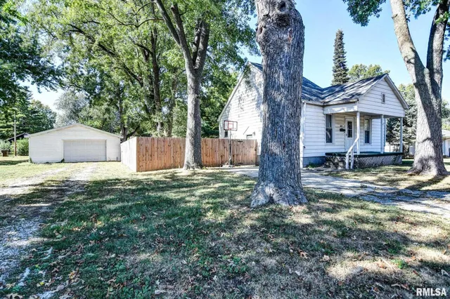 $87,500 | 625 North Silver Street, Taylorville, IL 62568