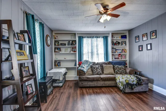 $87,500 | 625 North Silver Street, Taylorville, IL 62568