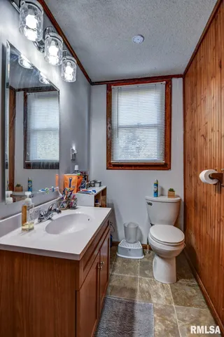 $87,500 | 625 North Silver Street, Taylorville, IL 62568