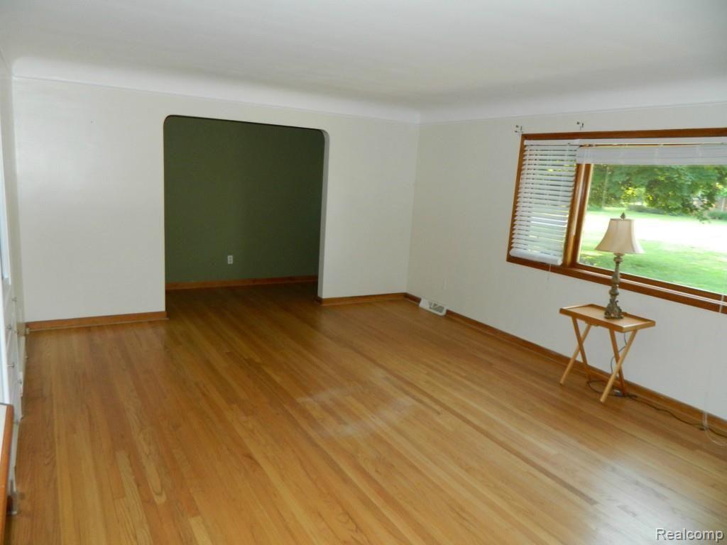9270 Church Road Grosse Ile, MI 48138 - Photo 6 of 24 Great Room