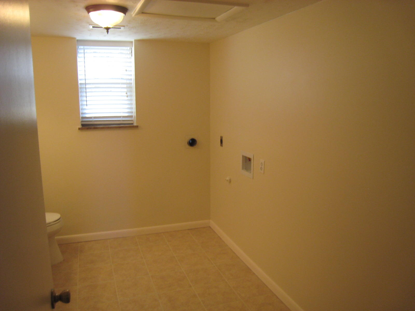 1024 Kevin Road Knoxville, TN 37923 - Photo 21 of 25 Utility Room