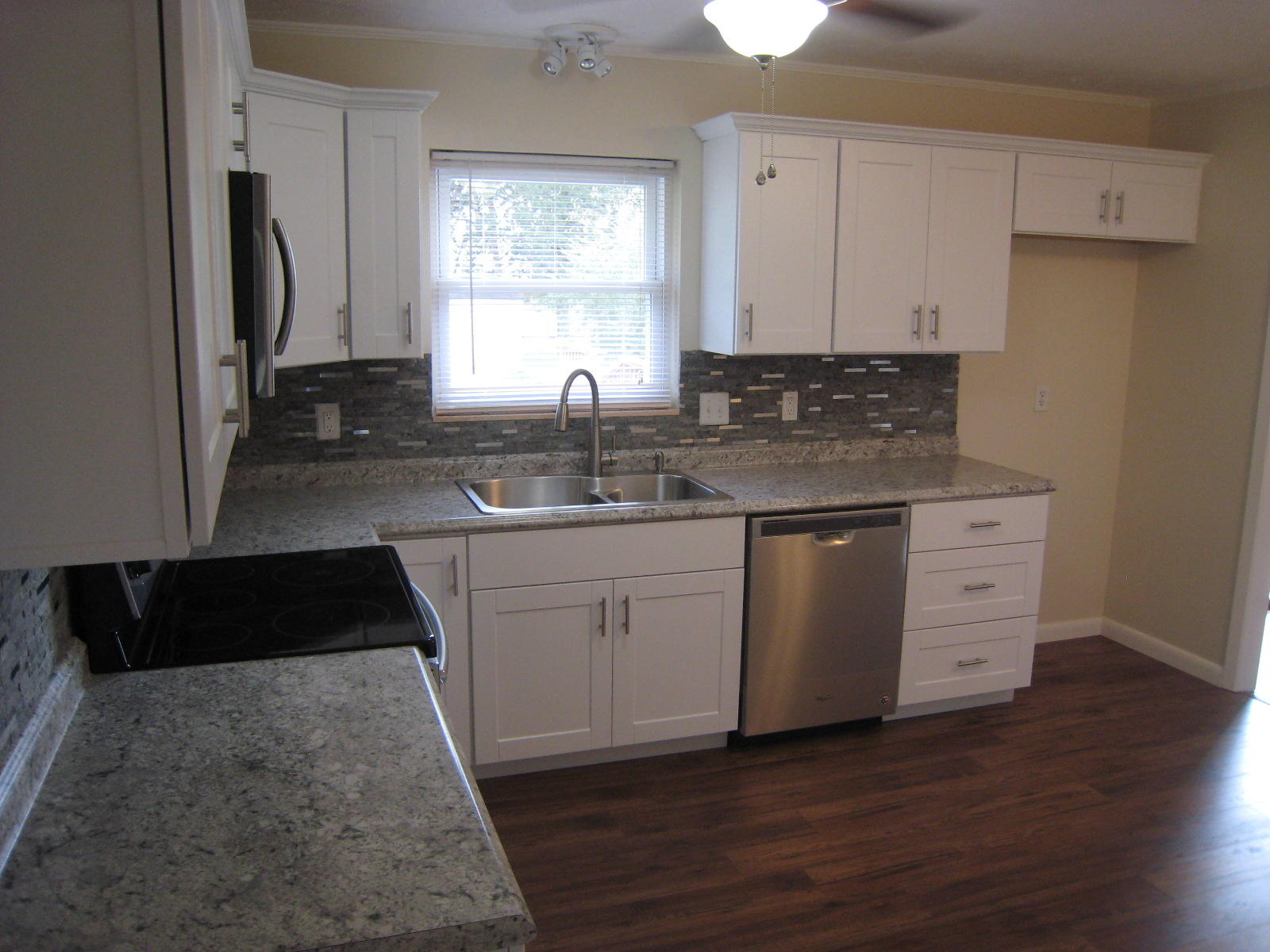 1024 Kevin Road Knoxville, TN 37923 - Photo 5 of 25 Kitchen view from Hallway