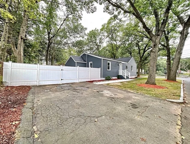 $324,950 | 867 Roosevelt Avenue, Springfield, MA 01109