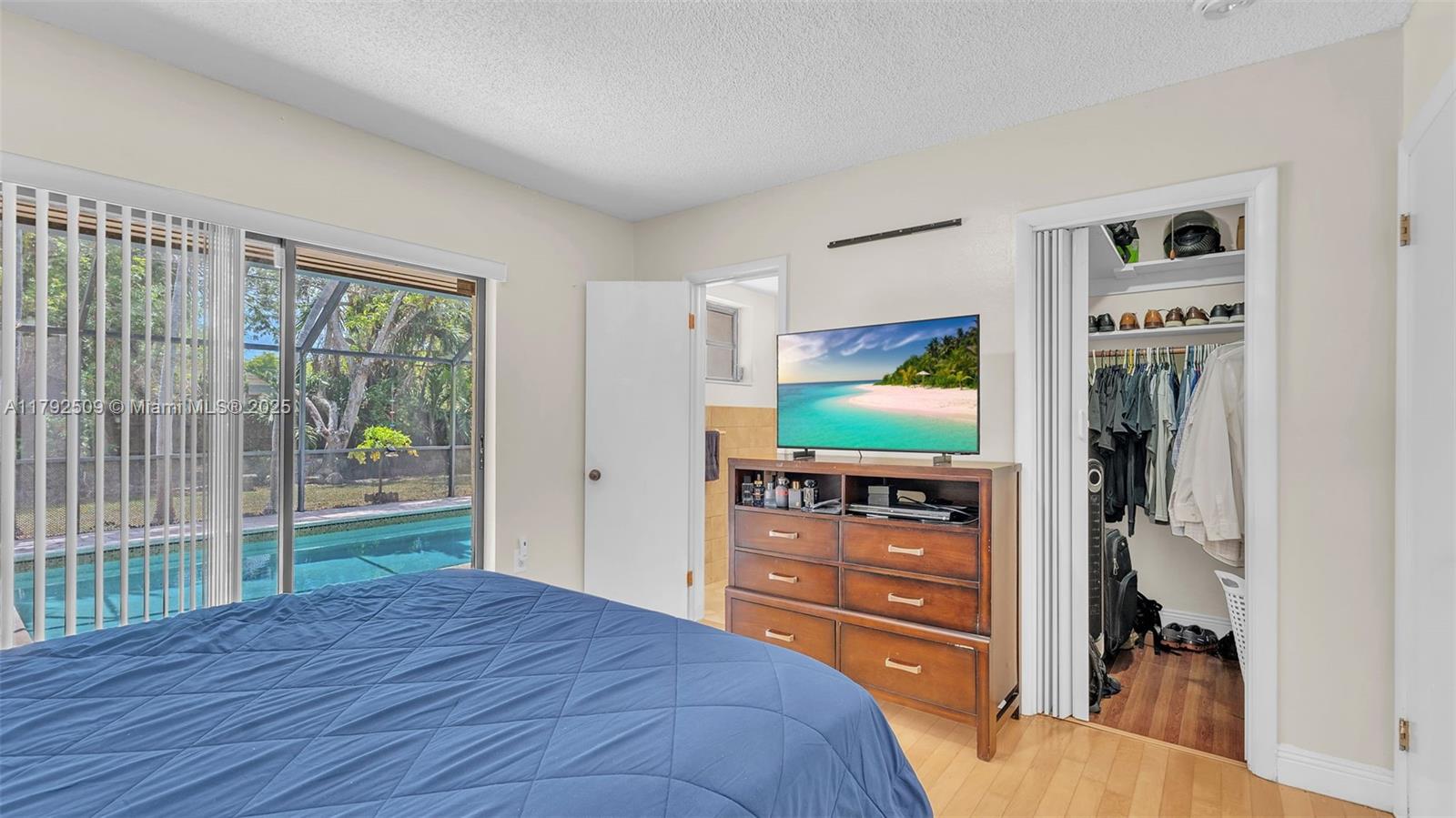 19241 Southwest 93rd Road Cutler Bay, FL 33157 - Photo 11 of 36 Gallery Image 11