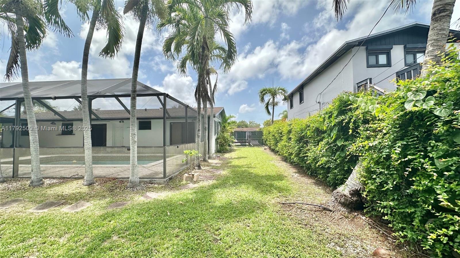 19241 Southwest 93rd Road Cutler Bay, FL 33157 - Photo 20 of 36 Gallery Image 20
