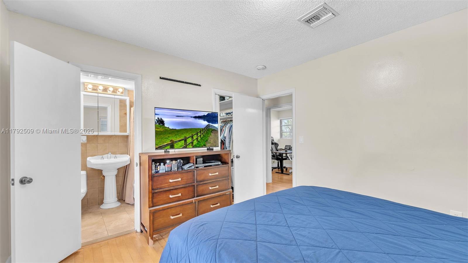 19241 Southwest 93rd Road Cutler Bay, FL 33157 - Photo 34 of 36 Gallery Image 34