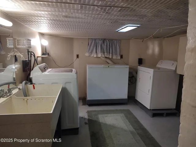 a view of a wrought fence