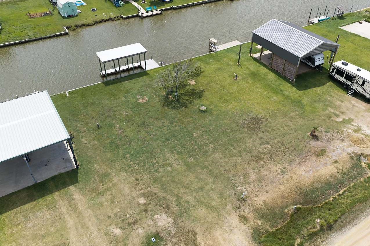515 Hall Road Sargent, TX 77414 - Photo 5 of 13