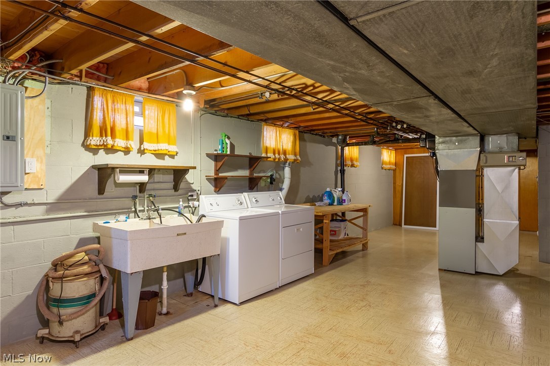 13912 Newton Road Cleveland, OH 44130 - Photo 31 of 35 Gallery Image 31
