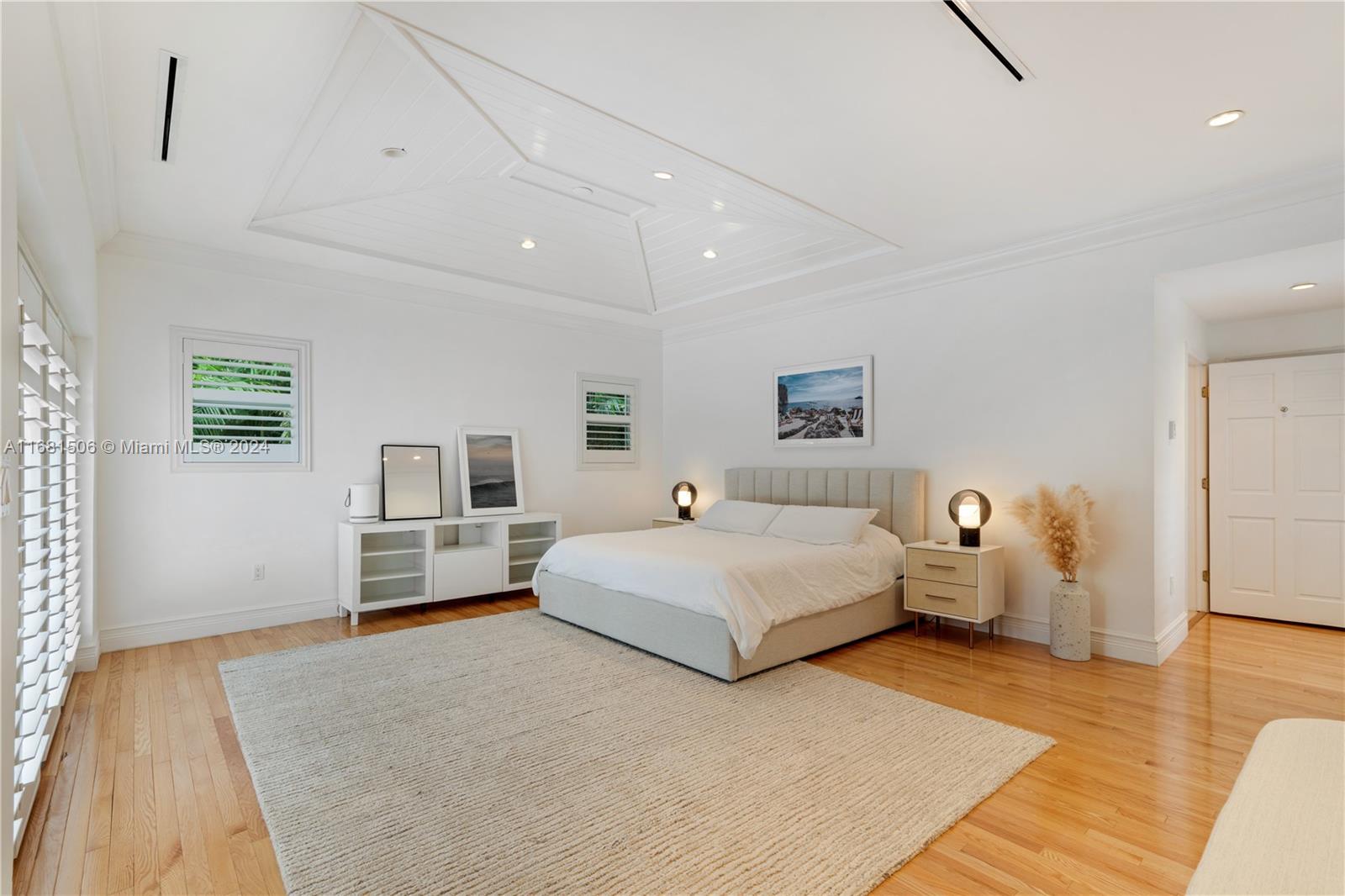 426 Hardee Road Coral Gables, FL 33146 - Photo 15 of 21